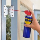 WD-40 Flerbruks smøremiddel med hendig presisjons dyse (stor flaske, 450 ml) thumbnail