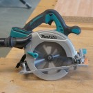 Sjekk prisen! Makita DHS710ZJ 18V+18V sirkelsag (kun kropp) levert i Makpac koffert thumbnail