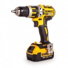 Anbefales! Dewalt DCD795M2 18V XR børsteløs kompakt drillsett (2 x 4AH batterier) thumbnail