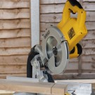 Dewalt DWS778 250mm kapp- og gjæresag 230V thumbnail