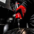 Milwaukee M12 FTB-0 FUEL lavhastighets dekksliper (kun kropp, uten batteri og lader) thumbnail