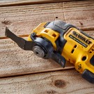 Dewalt DCS353N 12V XR oscillerende multiverktøy med 28 tilbehør (kun kropp, uten batteri og lader) thumbnail