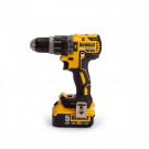 Sjekk prisen! Dewalt DCK266P2 18V Combi drill og slagtrekker børsteløs Kit (2 x 5.0Ah batterier) thumbnail