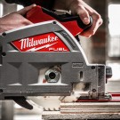 Milwaukee M18 FPS55-0C FUEL dykksag 55 mm (kun sag, uten batteri og lader) levert XL packout system koffert thumbnail