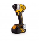 Sjekk prisen! Dewalt DCK2062M2T 18V XR børsteløst 2-delt drillsett (2 x 4,0Ah batterier) thumbnail