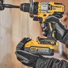 Dewalt DCK2052H1E1T 18V XR Combi drill & slagtrekker Twin Pack (2 x Powerstack-batterier) thumbnail