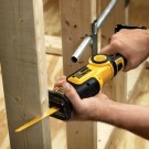 Dewalt DCS310D2 10,8V batteridrevet kompakt bajonettsag (2 x 2,0 Ah) thumbnail