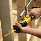 Sjekk prisen! DeWalt DCS310N 10,8V/12V ekstrem kompakt bajonettsag  (levert i koffert) thumbnail