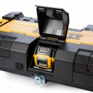 Dewalt DWST1-75663 Høyeffekts DAB+ radio med 6 høyttalere, Bluetooth og USB thumbnail